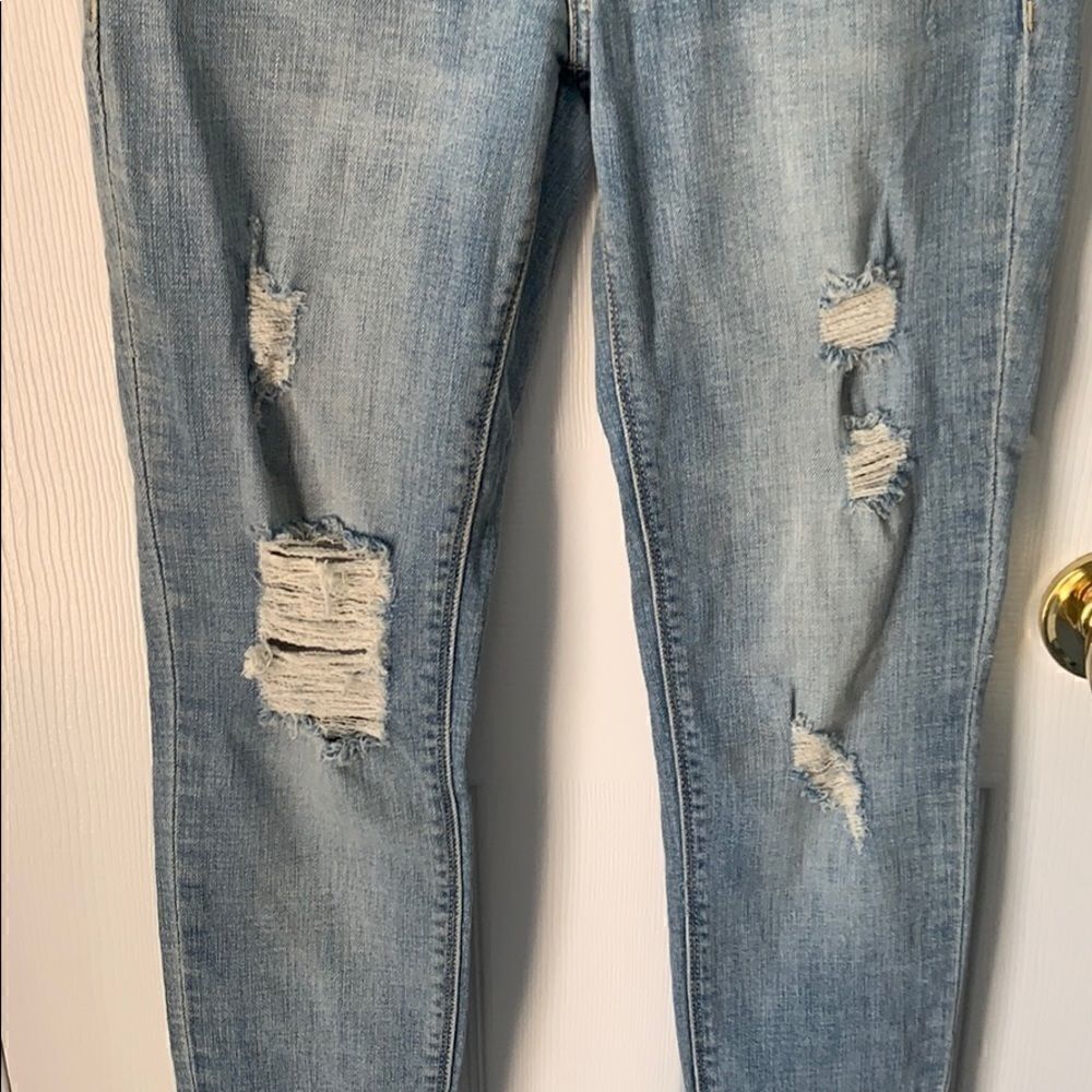 Ripped jeans - Picture 2 of 6